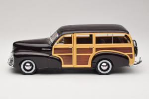 Chevrolet Fleetmaster Woody Juodas Maisto 1:18 56043 Metalas - nuotrauka 4 iš 8