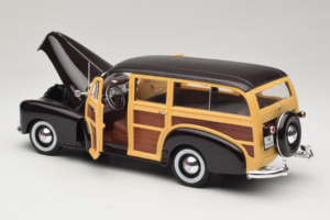 Chevrolet Fleetmaster Woody Juodas Maisto 1:18 56043 Metalas - nuotrauka 5 iš 8