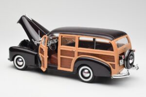 Chevrolet Fleetmaster Woody Rudas Maisto 1:18 36854 Metalas - nuotrauka 5 iš 8