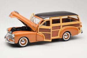 Chevrolet Fleetmaster Woody Auksinis Maisto 1:18 56042 Metalas - nuotrauka 2 iš 8