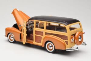 Chevrolet Fleetmaster Woody Auksinis Maisto 1:18 56042 Metalas - nuotrauka 5 iš 8