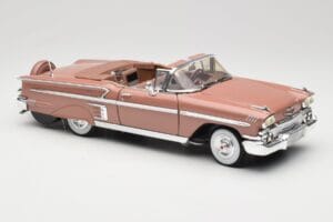 Chevrolet Impala Kabrioletas Rudas Motormax 1:18 73112 Metalas - nuotrauka 6 iš 8