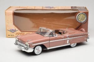 Chevrolet Impala Kabrioletas Rudas Motormax 1:18 73112 Metalas - nuotrauka 8 iš 8