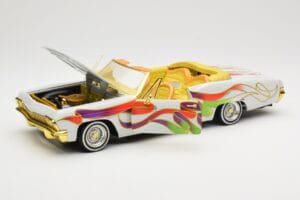 Chevrolet Impala Lowrider White Metallic Hot Wheels 1:18 27635 Metalas - nuotrauka 2 iš 8