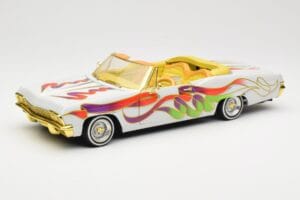 Chevrolet Impala Lowrider White Metallic Hot Wheels 1:18 27635 Metalas