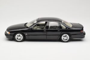 Chevrolet Impala SS Juodas AUTOart 1:18 71091 Metalas - nuotrauka 4 iš 8