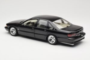 Chevrolet Impala SS Juodas AUTOart 1:18 71091 Metalas - nuotrauka 7 iš 8