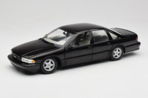 Chevrolet Impala SS Juodas UT Models 1:18 21031 Metalas
