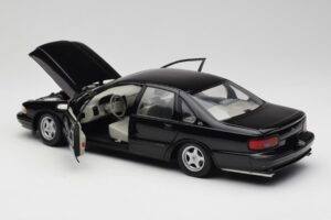 Chevrolet Impala SS Juodas UT Models 1:18 21031 Metalas - nuotrauka 5 iš 8