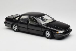 Chevrolet Impala SS Juodas UT Models 1:18 21031 Metalas - nuotrauka 6 iš 8