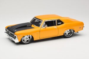 Chevrolet Nova SS Auksinis Maisto 1:18 31083 Metalas