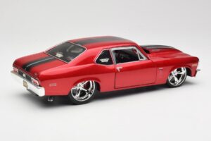 Chevrolet Nova SS Coupe Raudonas Maisto 1:18 31083-M1 Metalas - nuotrauka 3 iš 8