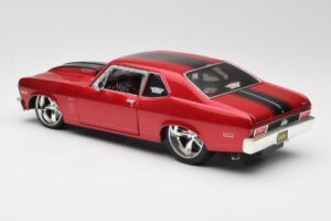 Chevrolet Nova SS Coupe Raudonas Maisto 1:18 31083-M1 Metalas - nuotrauka 7 iš 8