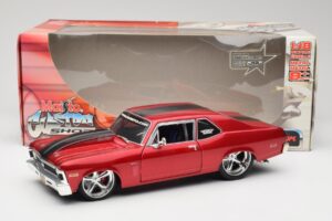 Chevrolet Nova SS Coupe Raudonas Maisto 1:18 31083-M1 Metalas - nuotrauka 8 iš 8
