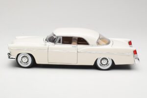 Chrysler 300B Baltas Maisto 1:18 531897 Metalas - nuotrauka 4 iš 8