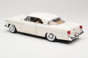 Chrysler 300B Baltas Maisto 1:18 531897 Metalas - nuotrauka 7 iš 8