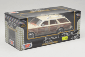 Chrysler LeBaron Town & Country Smėlio Motormax 1:24 MM7331BG Metalas - nuotrauka 2 iš 3