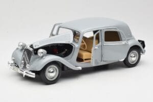 Citroen 15CV 6 Cyl Pilkas Maisto 1:18 50313 Metalas - nuotrauka 2 iš 8