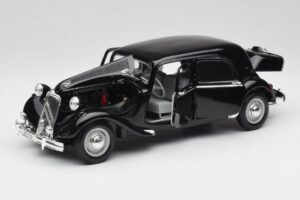 Citroen 15CV 6 Cyl Juodas Maisto 1:18 31821 Metalas - nuotrauka 2 iš 8