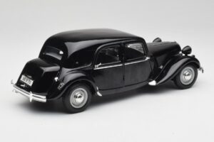 Citroen 15CV 6 Cyl Juodas Maisto 1:18 31821 Metalas - nuotrauka 3 iš 8