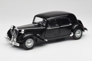 Citroen 15CV 6 Cyl Juodas Maisto 1:18 31821 Metalas