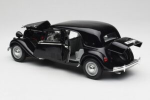 Citroen 15CV 6 Cyl Juodas Maisto 1:18 31821 Metalas - nuotrauka 5 iš 8
