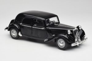 Citroen 15CV 6 Cyl Juodas Maisto 1:18 31821 Metalas - nuotrauka 6 iš 8