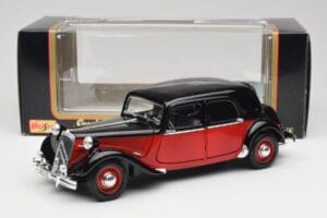 Citroen 15CV 6 Cyl Juodas & Raudonas Valmy Maisto 1:18 56009 Metalas - nuotrauka 8 iš 8