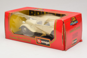 Citroen 15CV Traction Avant Smėlio Bburago 1:24 1501-B1 Metalas - nuotrauka 3 iš 3
