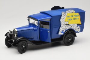 Citroen C4 F Pas de Pneus Trop Petit Mėlynas Solido 1:18 151235-00 Metalas - nuotrauka 2 iš 8