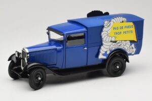 Citroen C4 F Pas de Pneus Trop Petit Mėlynas Solido 1:18 151235-00 Metalas