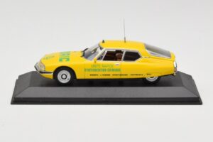 Citroen SM Maserati Unite Rapide d'Intervention Chimique Minichamps 1:43 400111091 Metalas