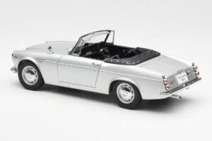 Datsun Fairlady 2000 SR311 Roadster Sidabrinis AUTOart 1:18 77432 Metalas - nuotrauka 7 iš 8