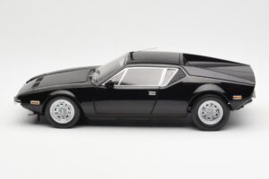 De Tomaso Pantera Juodas Kyosho 1:18 08851BK Metalas - nuotrauka 4 iš 8