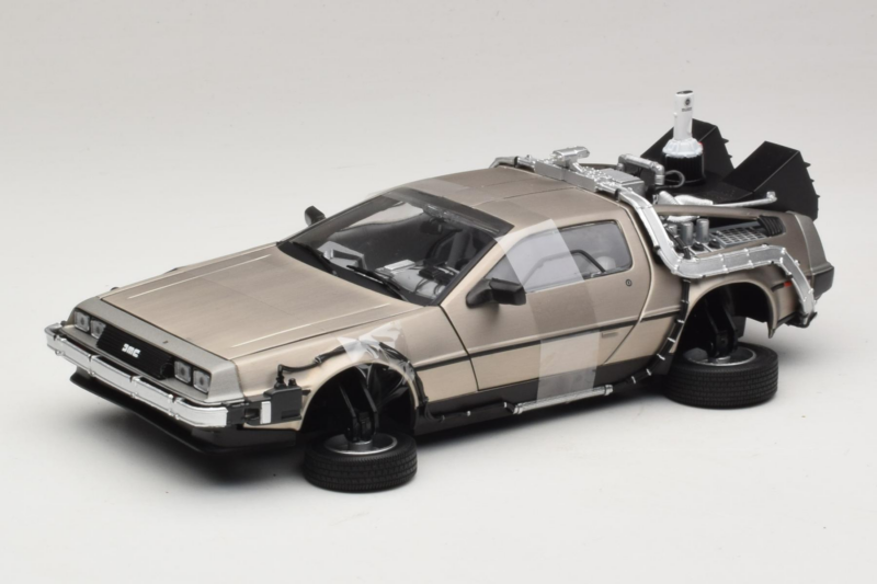 DeLorean DMC-12 Back to the Future Time Machine Sun Star 1:18 2710 Metalas