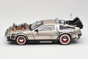 DeLorean DMC-12 Back to the Future Part III Sun Star 1:18 2712 Metalas - nuotrauka 4 iš 8