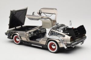 DeLorean DMC-12 Back to the Future Part III Sun Star 1:18 2712 Metalas - nuotrauka 5 iš 8