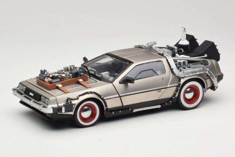 DeLorean DMC-12 Back to the Future Part III Sun Star 1:18 2712 Metalas