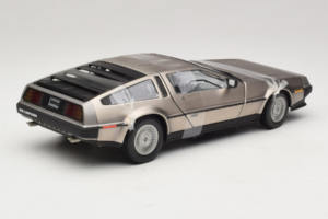 DeLorean DMC-12 Sidabrinis Sun Star 1:18 2703 Metalas - nuotrauka 2 iš 6