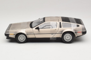 DeLorean DMC-12 Sidabrinis Sun Star 1:18 2703 Metalas - nuotrauka 3 iš 6