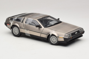 DeLorean DMC-12 Sidabrinis Sun Star 1:18 2703 Metalas - nuotrauka 4 iš 6
