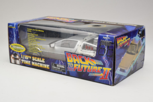DeLorean DMC-12 Time Machine Back to the Future II Diamond 1:15 210123 Metalas - nuotrauka 3 iš 3