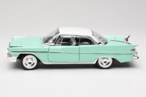 DeSoto Adventurer Žalias Road Signature 1:18 92738-R1 Metalas - nuotrauka 4 iš 8