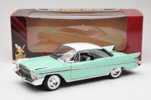 DeSoto Adventurer Žalias Road Signature 1:18 92738-R1 Metalas - nuotrauka 8 iš 8