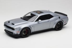 Dodge Challenger SRT Hellcat Redeye Sidabrinis GT Spirit 1:18 GT226 Derva