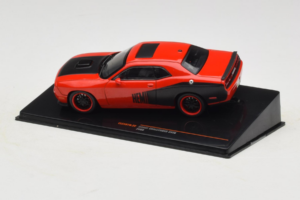 Dodge Challenger SRT8 Raudonas IXO 1:43 CLC597N Metalas - nuotrauka 3 iš 4