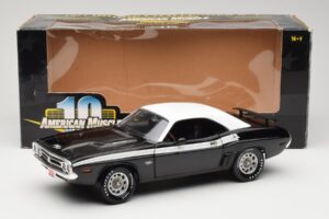 Dodge Challenger R/T Juodas & Baltas ERTL 1:18 36549 Metalas - nuotrauka 8 iš 8
