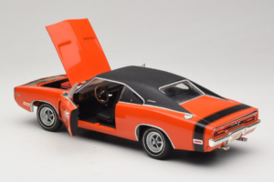 Dodge Charger R/T Oranžinis & Juodas American Muscle 1:18 39314 Metalas - nuotrauka 5 iš 8