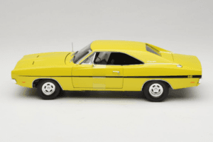 Dodge Charger R/T Geltonas Dirty Mary Crazy Larry Auto World 1:18 AWSS101/06 Metalas - nuotrauka 4 iš 8