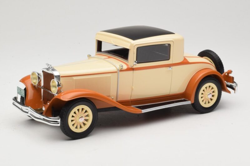 Dodge Eight DG Coupe Smėlio BoS Models 1:18 BOS289 Derva
